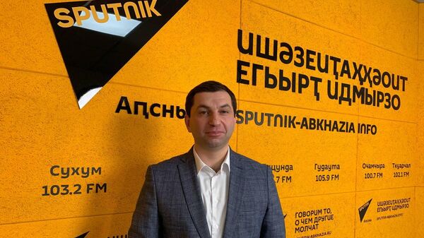 Единая Абхазия и Единая Россия обновили соглашение о сотрудничестве - Sputnik Абхазия