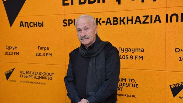 Аҳәынҭқарратә анасамбль Кремль иқәгылоит: асахьаркыратә напхгаҩы иҿцәажәара - Sputnik Аҧсны