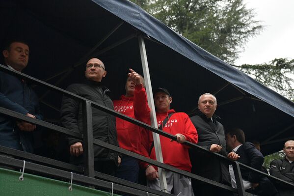 Фестиваль спорта &quot;Абхазский рубеж&quot; посетили президент Бадра Гунба и первый замруководителя Администрации Президента России Сергей Кириенко - Sputnik Абхазия