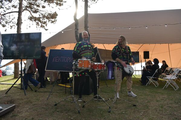 В гастрофестивале участвовали также музыканты из России - Sputnik Абхазия