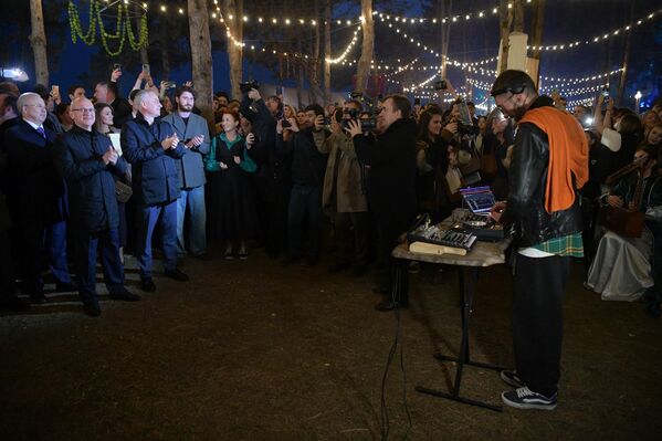 Гастрофестиваль посетили президент Абхазии Бадра Гунба и Первый замруководителя Администрации президента России Сергей Кириенко - Sputnik Абхазия