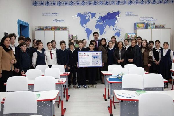 Урыстәыла аҵарадырра аминистрра ацхыраарала аԥсуа школқәа 14 рҿы иаатит аурыс бызшәеи алитературеи рзы иҷыдоу 15 класс - Sputnik Аҧсны