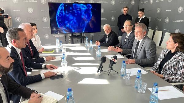 Олег Барциц встретился с новым президентом Федерации абхазских культурных центров - Sputnik Аҧсны