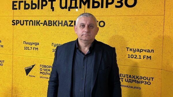 
Ҳалуашь еиҭеиҳәеит Аԥсни Урыстәылеи рпарламентбжьаратә усеицура алҵшәақәа ртәы - Sputnik Аҧсны