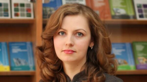 Элеонора Мягкова заняла третье место в конкурсе Лучшая русская школа за рубежом - Sputnik Абхазия