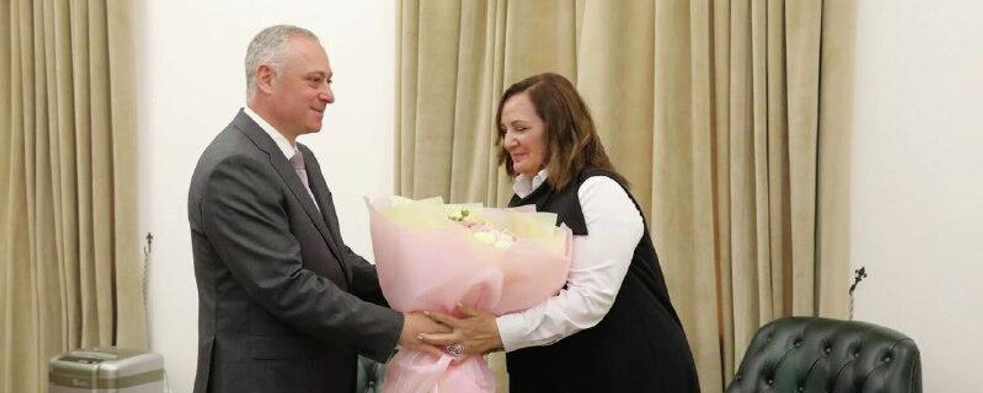 Аԥсны ахада Бадра Гәынба Алиса Гыцԥҳа лиубилеи лыдиныҳәалеит - Sputnik Аҧсны, 1920, 05.12.2025