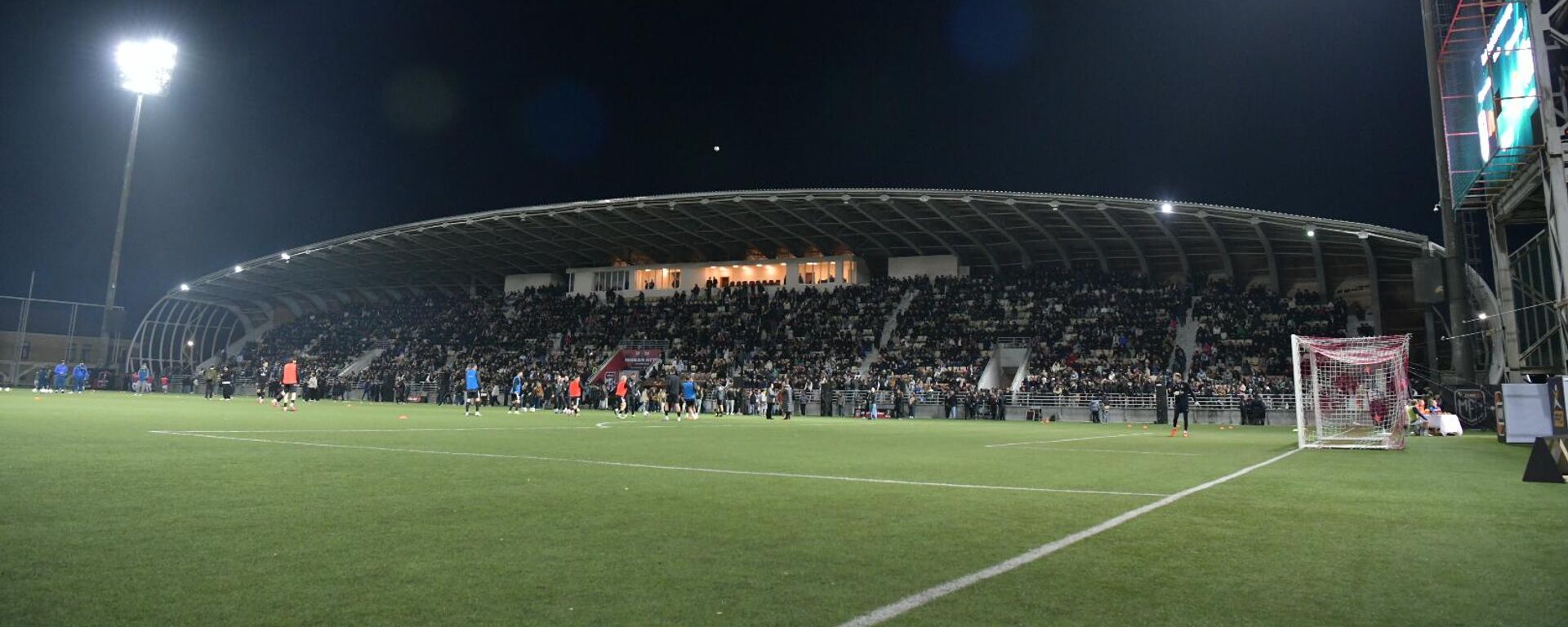 Обстановка перед матчем ФНЛ и Медиалиги - Sputnik Абхазия, 1920, 16.03.2026