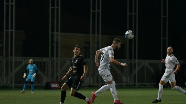 Игрок Медиалиги Артур Рябокобыленко забил первый гол в ворота сборной ФНЛ
 - Sputnik Аҧсны