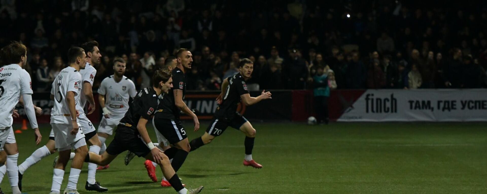 Сборная Футбольной национальной лиги России победила в матче с Медиалигой со счетом 4:1
 - Sputnik Абхазия, 1920, 06.12.2025