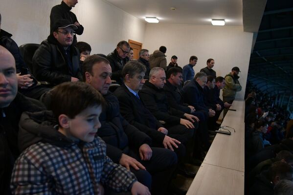 За матчем следили первые лица Абхазии, в том числе президент Бадра Гунба. - Sputnik Абхазия