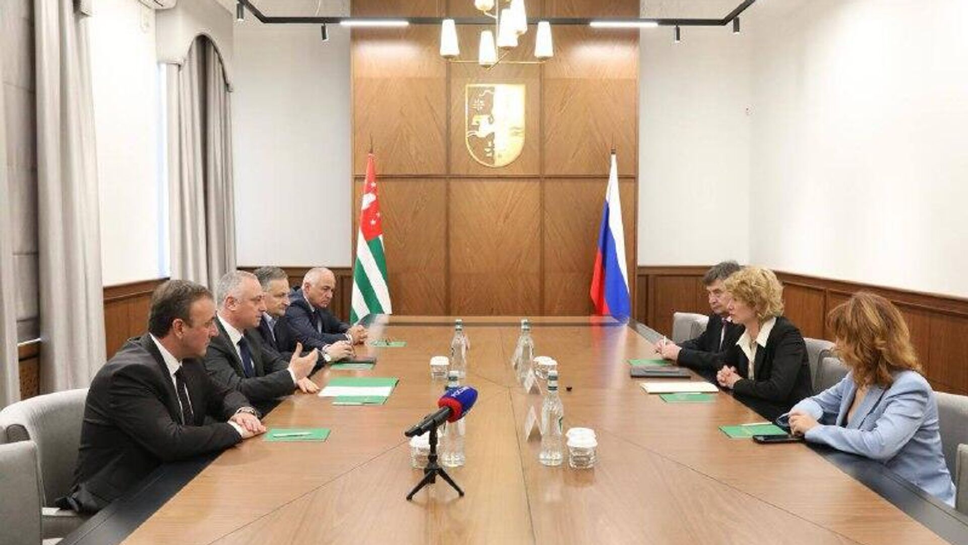 Товарооборот аграрной продукции между Россией и Абхазией за январь-ноябрь 2025 года вырос на 17% по сравнению с аналогичным периодом прошлого года - Sputnik Абхазия, 1920, 12.12.2025