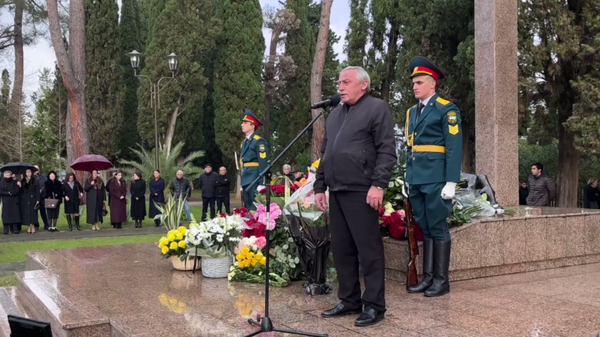 Траурный митинг в память о жертвах Латской трагедии прошел в Гудауте - Sputnik Абхазия