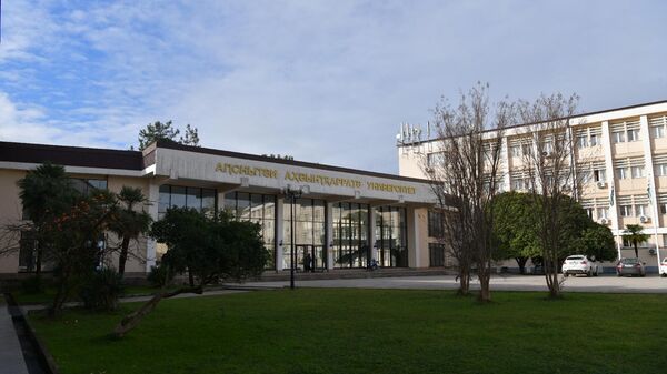 Здание АГУ - Sputnik Абхазия