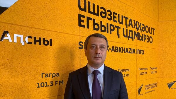 Абхазия на Парламентском Собрании Союза Беларуси и России: интервью с участником сессии - Sputnik Абхазия