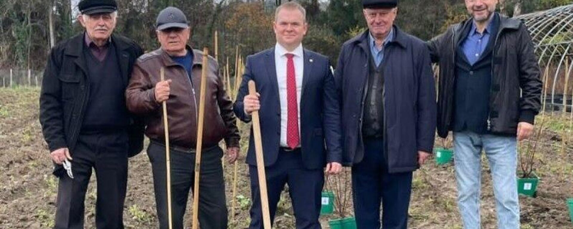 Мичуринский сад заложили в Абхазии - Sputnik Абхазия, 1920, 16.12.2025