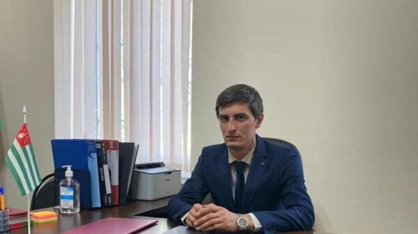 Автобус ҿыц роуит Абӷархықәтәи ашколхәыҷқәа: аҵараҟәша аиҳабы ицәажәара - Sputnik Аҧсны