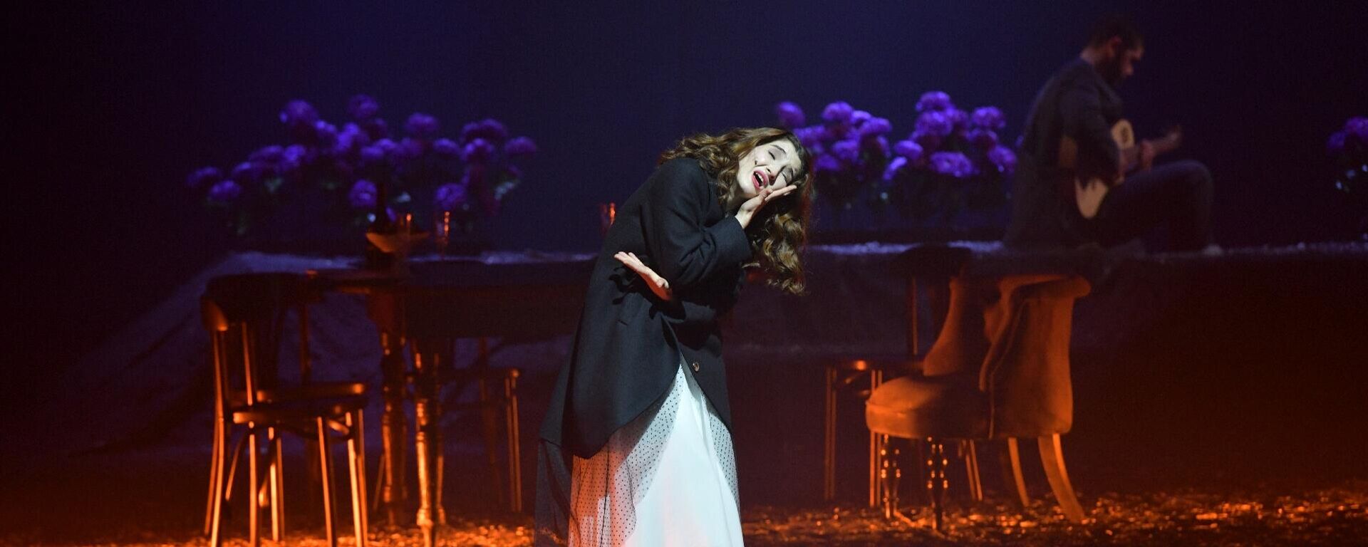 Премьера спектакля Эдит Пиаф в РУСДРАМе - Sputnik Аҧсны, 1920, 20.12.2025