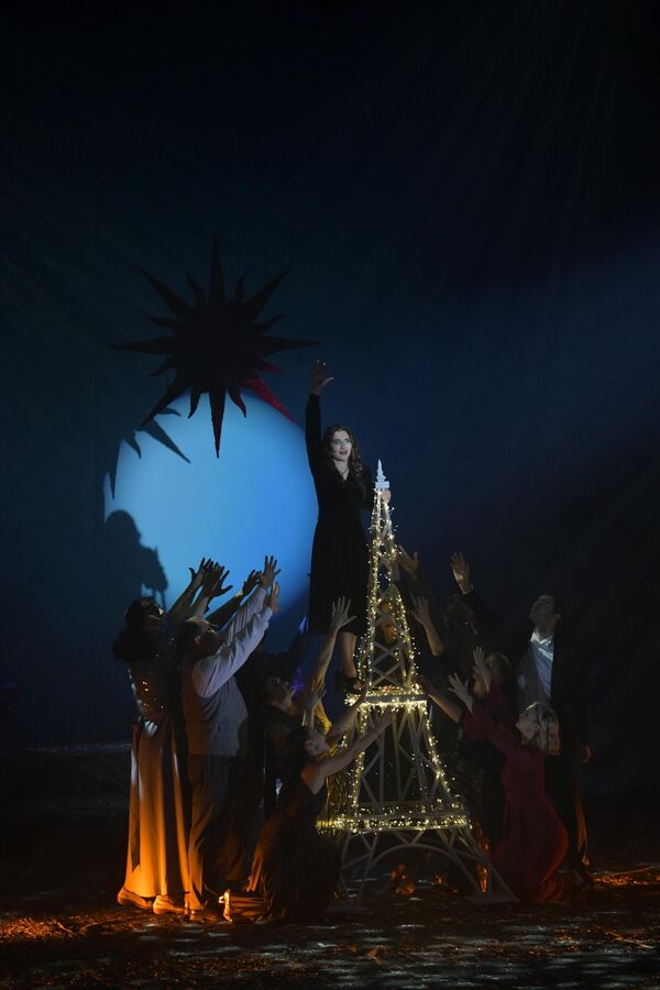 Премьера спектакля состоится 19 декабря — в день 110-летия великой французской певицы - Sputnik Абхазия