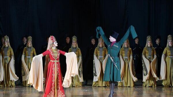 Уасил Царгәыш ихьӡ зху Аԥсны зҽаԥсазтәыз аҳәынҭқарратә жәлар рашәаҳәареи рыкәашареи рансамбль аҳасабырбатә концерт мҩаԥысит Аҳәынҭқарратә филармониаҿы - Sputnik Аҧсны