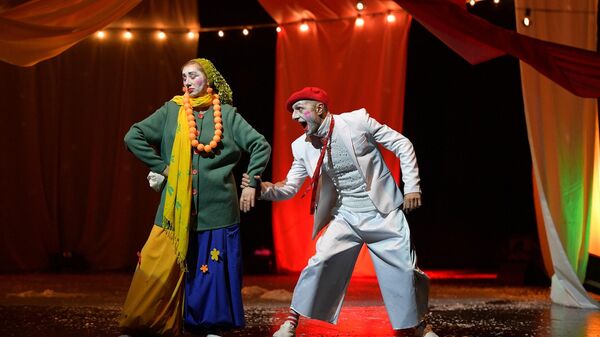 Десткий новогодний спектакль Быбыш в абхазском драматическом театре. - Sputnik Абхазия