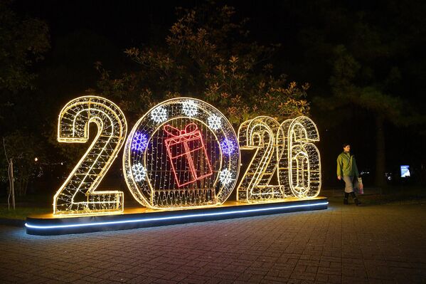 В городе повсюду царит атмосфера праздника. - Sputnik Абхазия