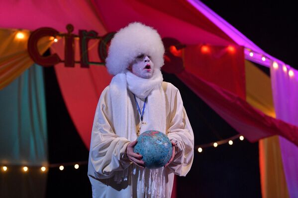 Аспектакль арежиссиор-ақәыргылаҩ Аԥсны зҽаԥсазтәыз артист, арежиссиор Мадина Аргәынԥҳа. - Sputnik Аҧсны