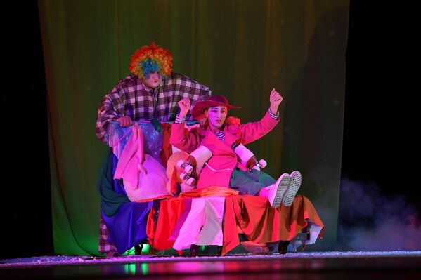 Быбыш ироль хада наигӡоит актиор Гәыдиса Ҭодуа. - Sputnik Аҧсны