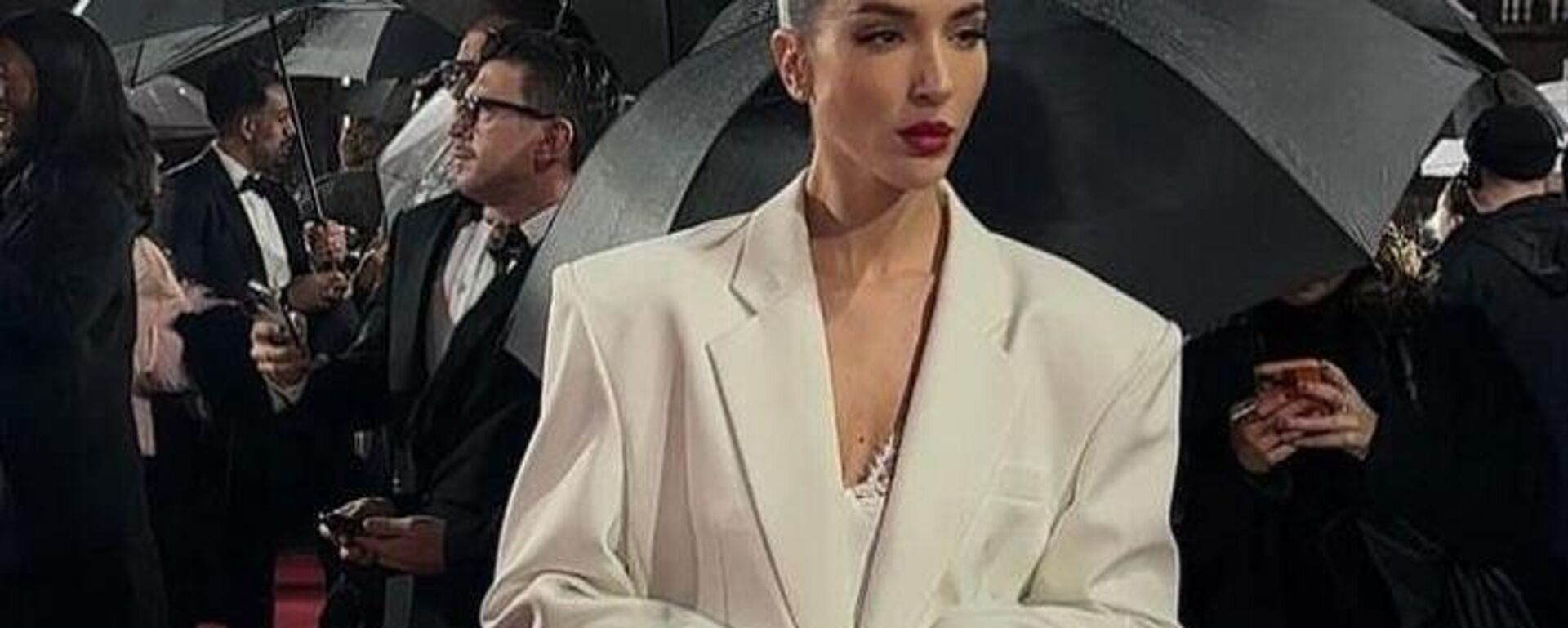 В чем  - Sputnik Абхазия, 1920, 27.12.2025