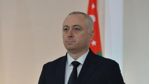 Бадра Гәынба Жәлар Реизара-Апарламент ахь анашьҭымҭа ҟаиҵоит - Sputnik Аҧсны