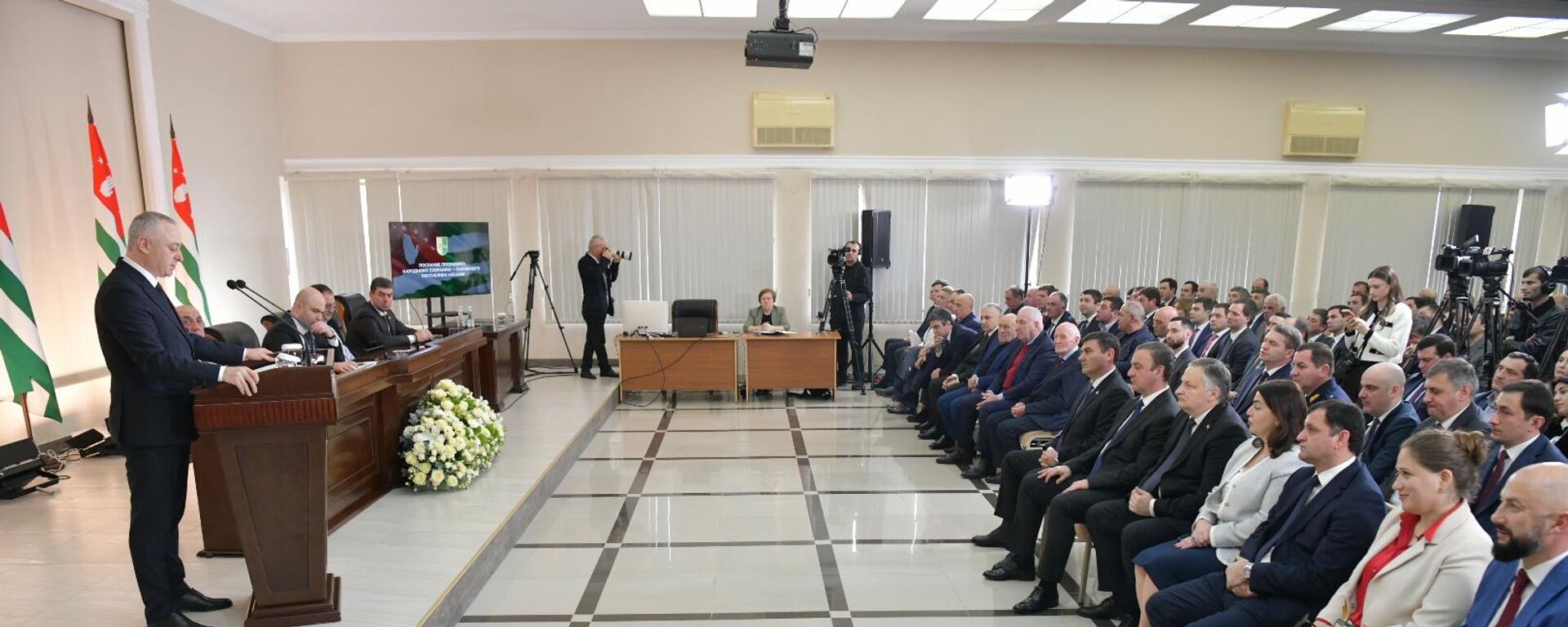 Бадра Гунба подвел итоги работы и назвал приоритеты на 2026 год - Sputnik Абхазия, 1920, 26.12.2025