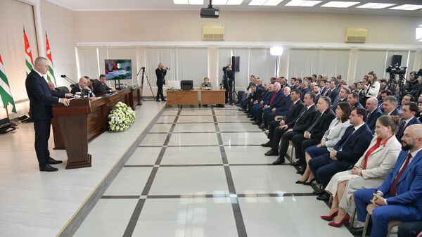 Бадра Гунба подвел итоги работы и назвал приоритеты на 2026 год - Sputnik Абхазия