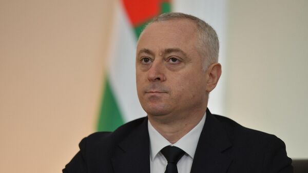 Бадра Гунба выступает с посланием к Народному Собранию республики - Sputnik Аҧсны