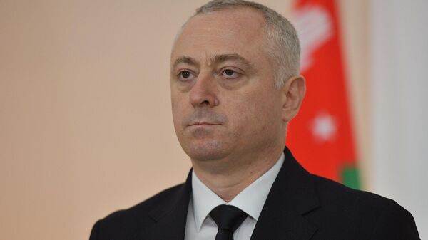 Бадра Гунба выступает с посланием к Народному Собранию республики - Sputnik Абхазия