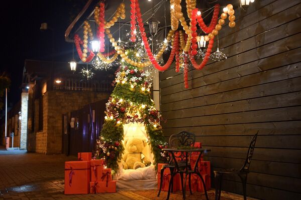 Аԥсны аҳҭнықалақь Ашықәс ҿыц аныҳәа мчыбжьқәак шагыз аҽазыҟаҵара иалагеит.  - Sputnik Аҧсны