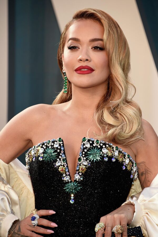 Рита Ора на вечеринке Vanity Fair Oscar в центре исполнительских искусств Уоллис Анненберг, Калифорния.  - Sputnik Абхазия