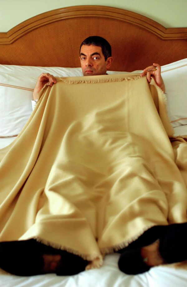 Роуэн Аткинсон, известный американской аудитории по роли Мистера Бина в кино и на телевидении, позирует для фотографии.  - Sputnik Абхазия