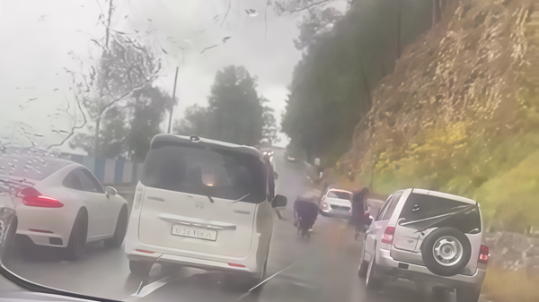 Камнепад произошел на трех участках трассы в Гагрском районе - Sputnik Аҧсны