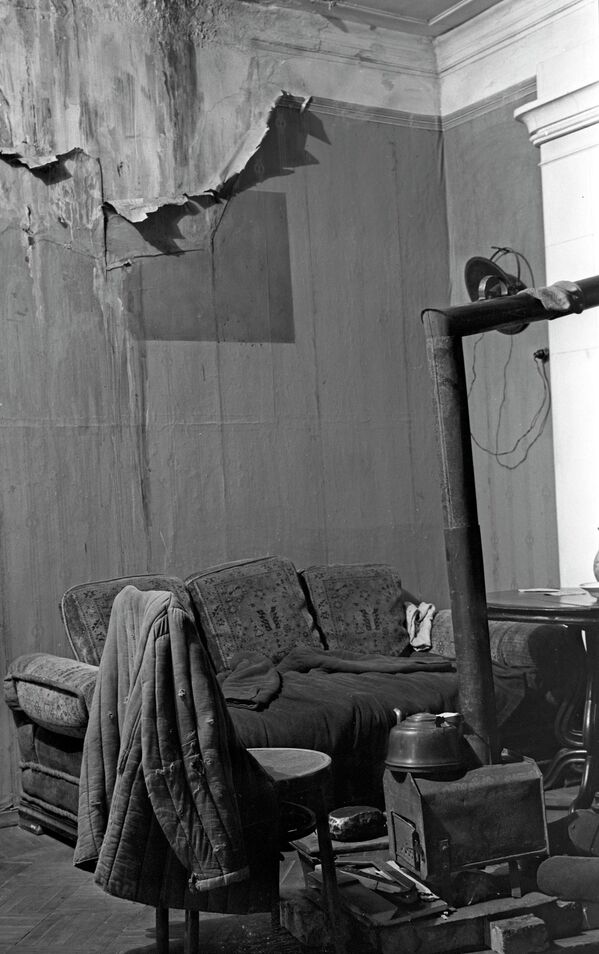Комната в ленинградской квартире в дни блокады - Sputnik Абхазия