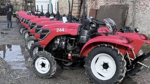 Министерство сельского хозяйства Абхазии приступило к раздаче сельхозтехники, приобретенной в рамках программы Развитие сельского хозяйства на 2025 год - Sputnik Абхазия