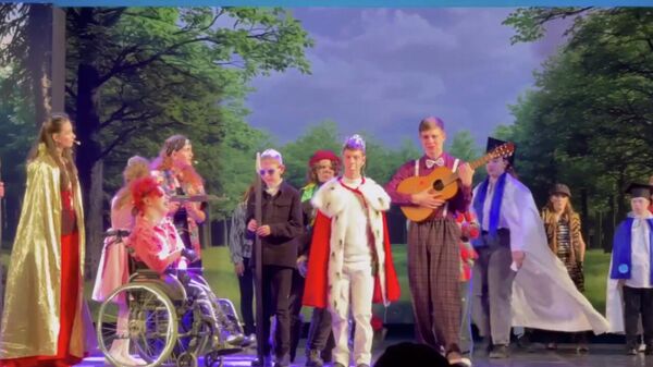 Подопечные фонда Ашана побывали на представлении в Зимнем театре Сочи - Sputnik Абхазия