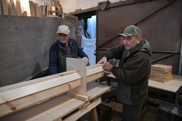 Строительство торгово-разведывательной шхуны Азег Леонидом Черкезия - Sputnik Абхазия