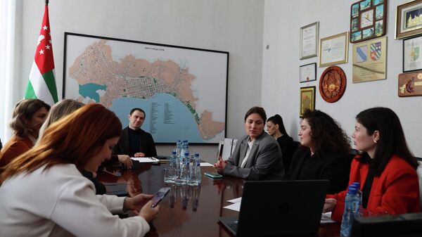 В администрации города Сухум прошло рабочее совещание главы Тимура Агрба  - Sputnik Абхазия