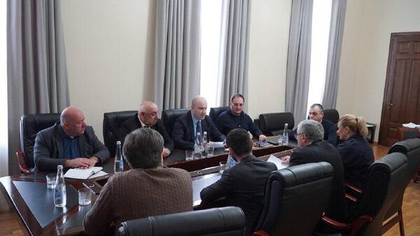 Аԥсны Апарламент аҟны ирылацәажәеит 2026 шықәсазтәи азакәанпроектқәа руснагӡатәқәа - Sputnik Аҧсны