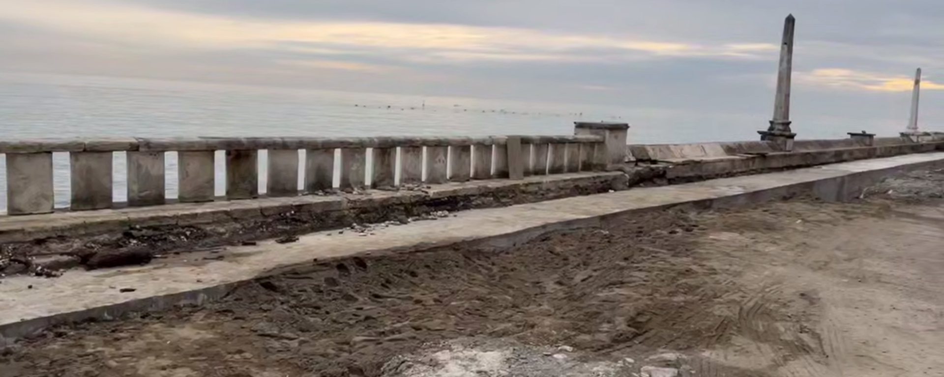 Завершен ремонт подпорной стены в исторической части набережной Сухума - Sputnik Абхазия, 1920, 30.01.2026