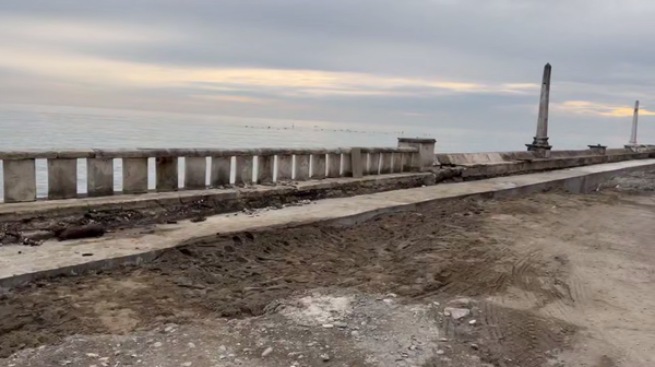 Завершен ремонт подпорной стены в исторической части набережной Сухума - Sputnik Абхазия