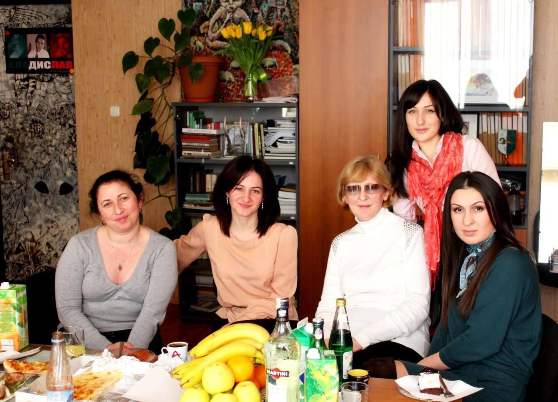 Апсныпресс. Анжела Кучуберия, Марианна Квициния, Манана Гургулия, Асида Малия, Кристина Цвижба - Sputnik Абхазия, 1920, 31.01.2026