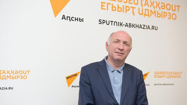 Ельчин Аӡынԥҳаи ҳуаажәларреи реиԥылара: Владимир Занҭариа ихҳәаа - Sputnik Аҧсны