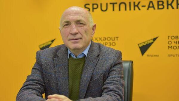 Аԥсуа бызшәа азҵааразы Аԥсны ахада иҿы аиԥылара:  Владимир Занҭариа ицәажәара - Sputnik Аҧсны