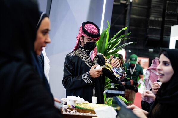 Посетители могут ощутить колорит страны-хозяйки и обсудить идеи в перерывах - Sputnik Абхазия