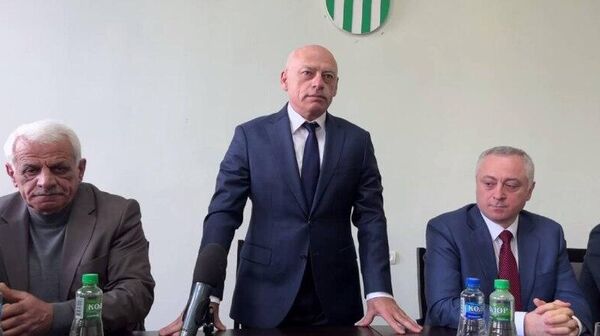 Аԥсны ахада Бадра Гәынба Гәдоуҭа араион ахада инапынҵақәа назыгӡо Асҭамыр Аргәын аколлектив дыдирдырит - Sputnik Аҧсны